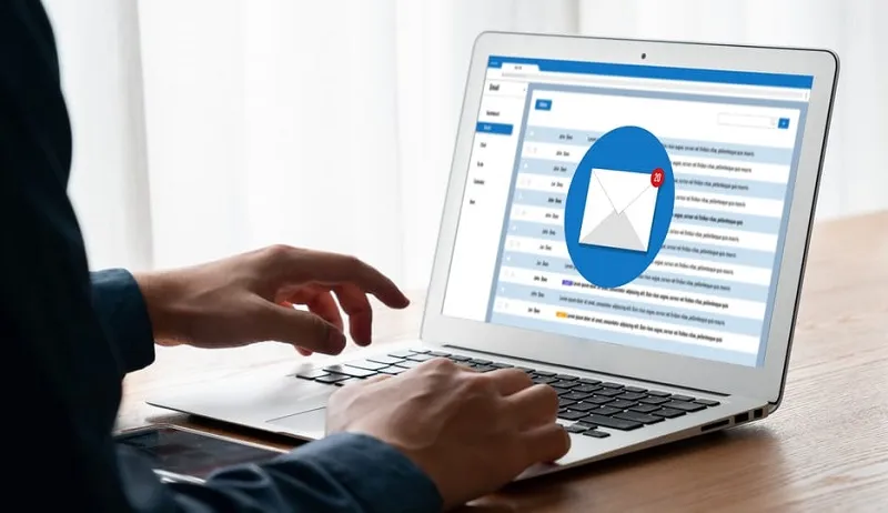 Receiving a scheduled email